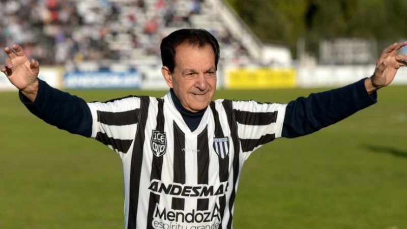El 8 a la cabeza, con el Víctor en el corazón